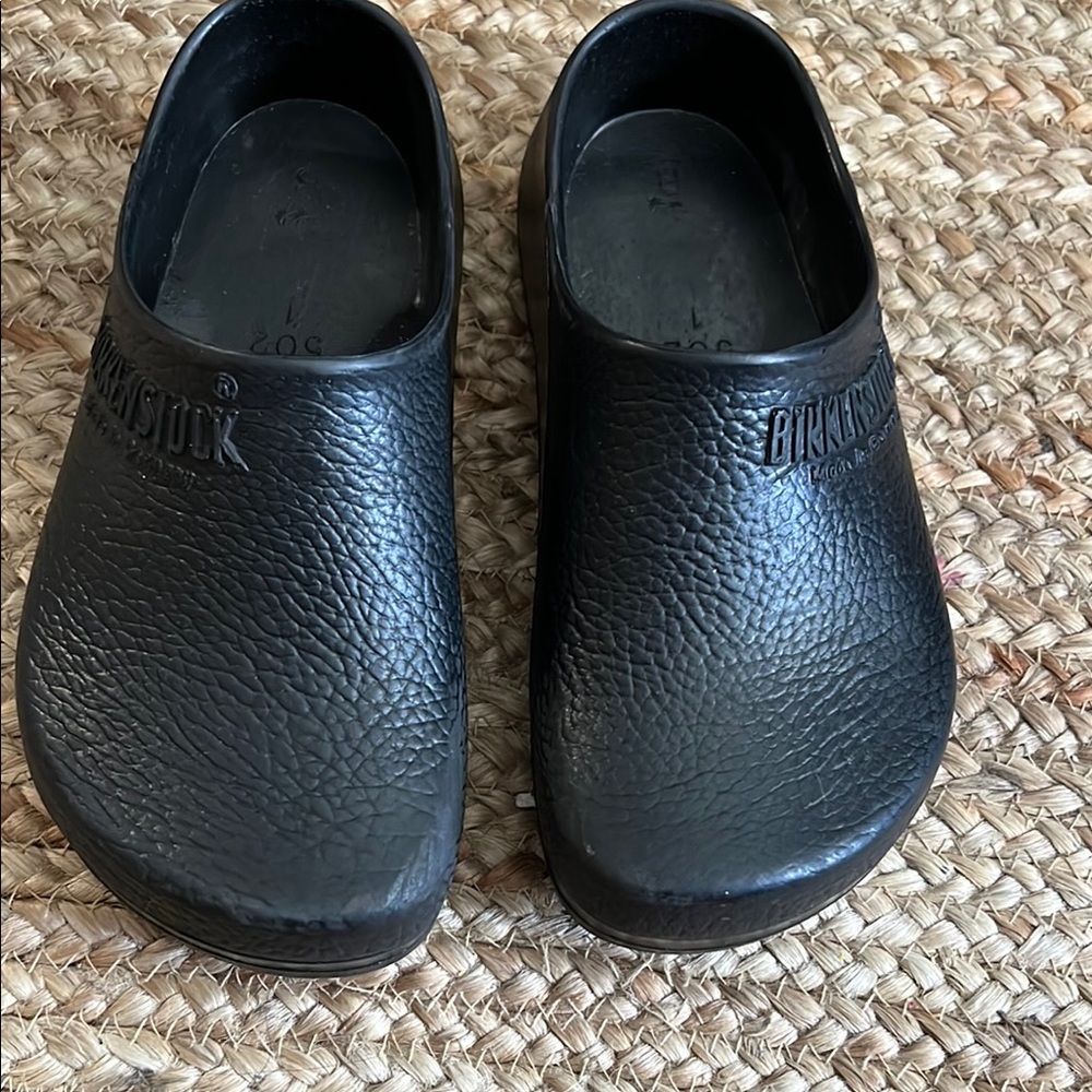 Birkenstock Black Slippers Comfortable Slip-On Design